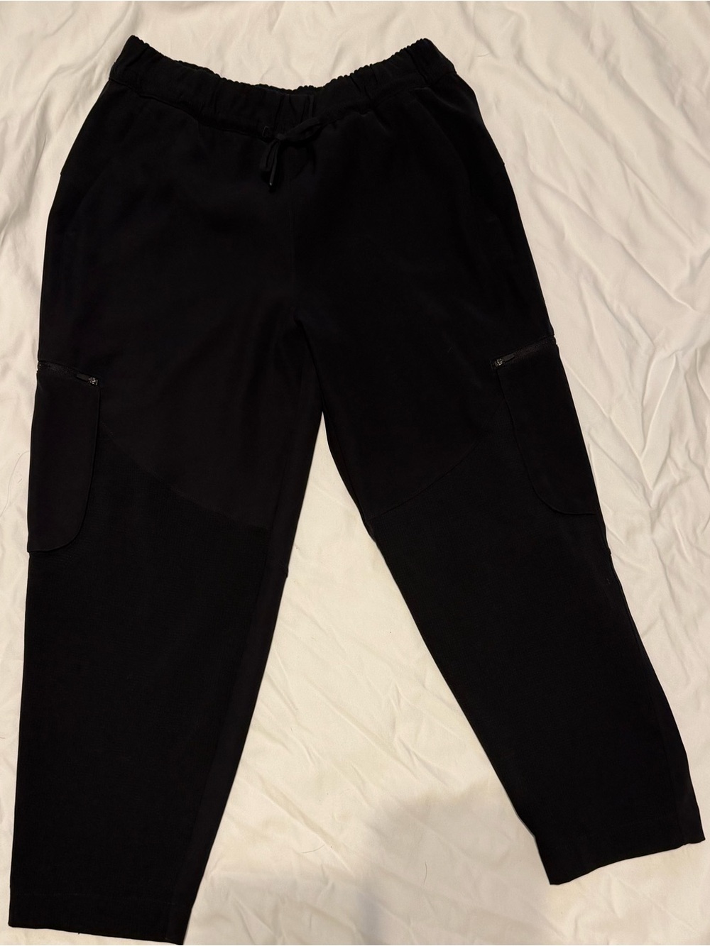 Lululemon Women’s Cropped Cargo Pants Size 6